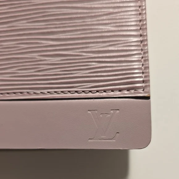 Louis Vuitton Lilac Epi Leather Honfleur Pochette Handbag - Picture 2 of 10